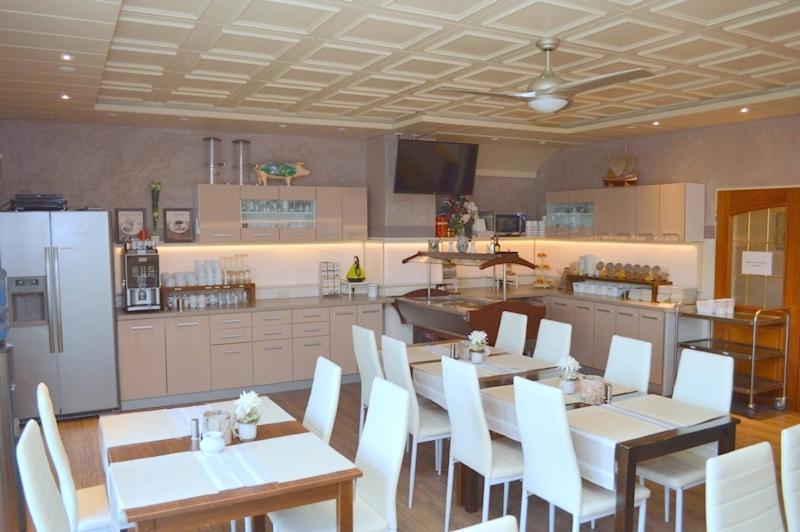 Hotel Herrlichkeit Dornum Janssen Экстерьер фото